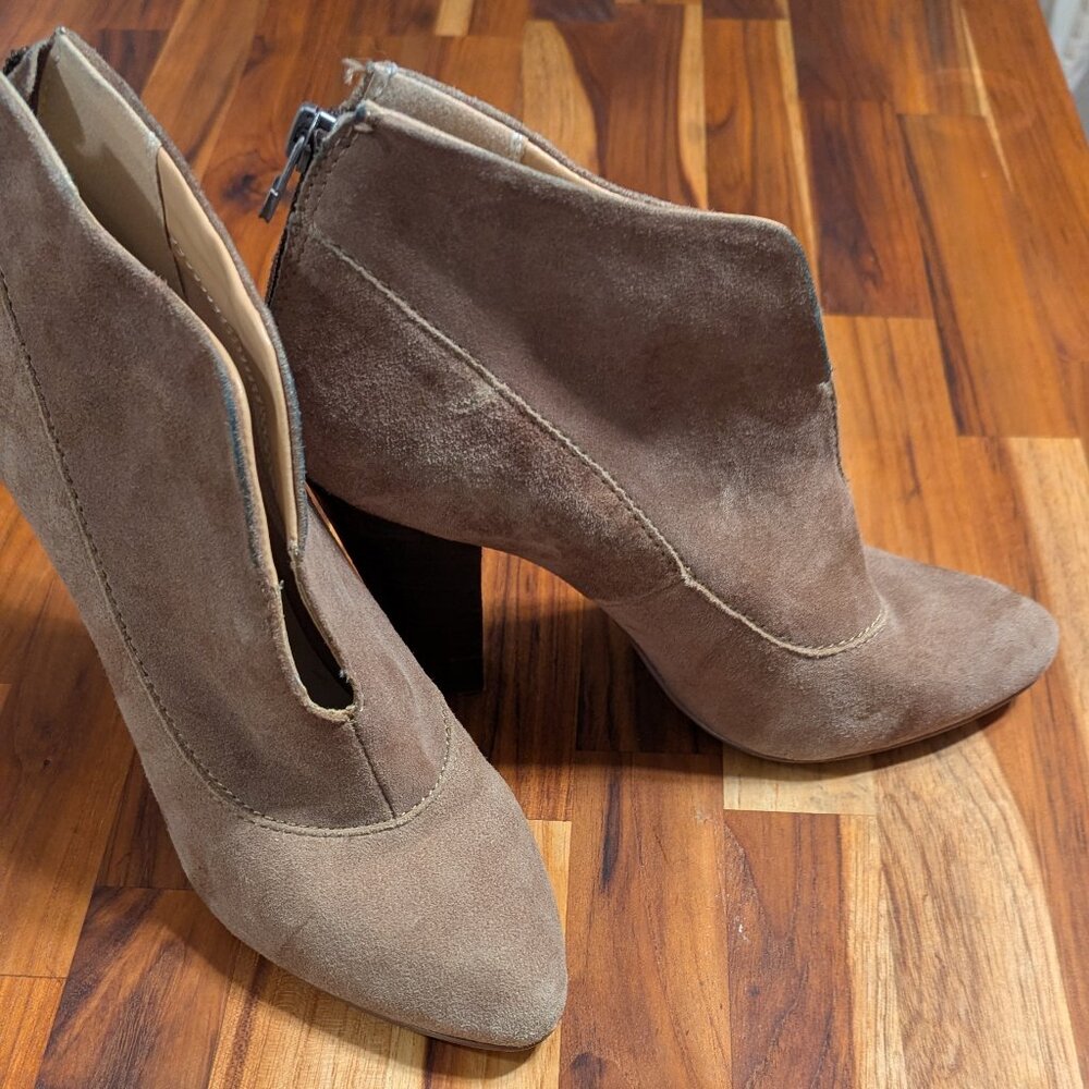 Steve Madden Brown Suede Boots Size 9.5